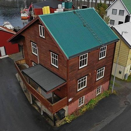 Koselig Hus I Havna Apartment Svolvaer Ngoại thất bức ảnh