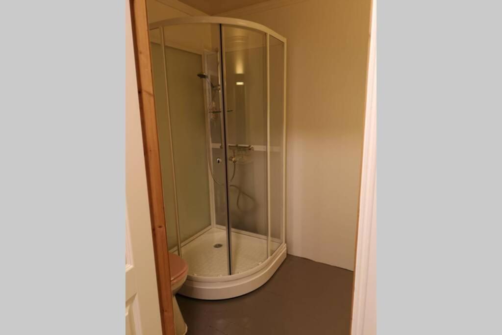 Koselig Hus I Havna Apartment Svolvaer Ngoại thất bức ảnh