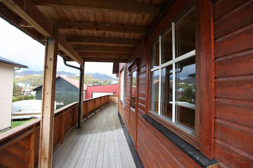 Koselig Hus I Havna Apartment Svolvaer Ngoại thất bức ảnh