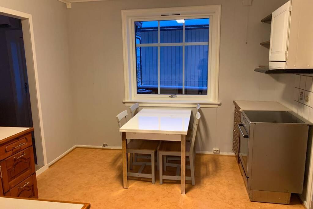 Koselig Hus I Havna Apartment Svolvaer Ngoại thất bức ảnh